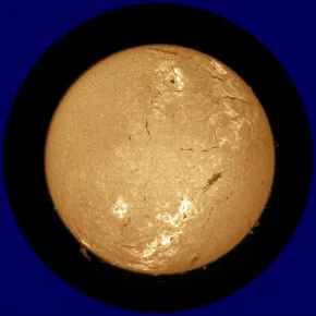 Sky-Watcher Heliostar 76 H-alpha Sonnenteleskop (76/630mm, f/8.3)